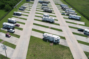 Extra wide spots concrete drives RV Park Texas City La Marque rv resort near texas city galveston bacliff san leon I45 tanger outlet