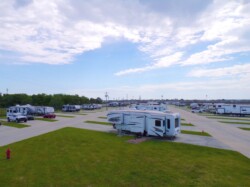 wide concrete driveways large rv spaces RV Park Texas City La Marque rv resort near texas city galveston bacliff san leon I45 tanger outlet